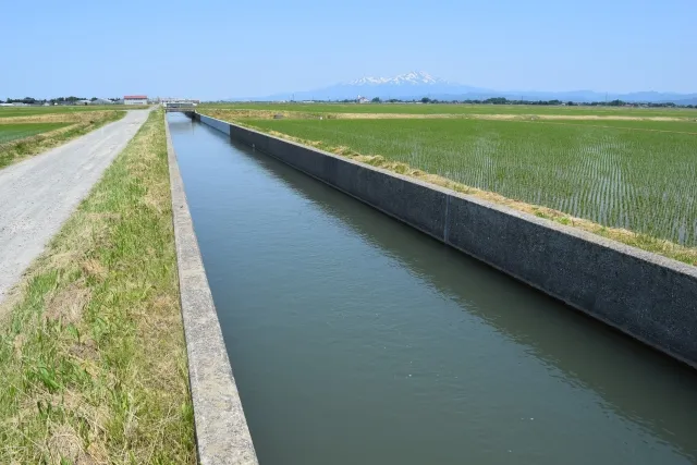 用水路　排水路　側溝　違い　見分け方