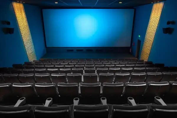 上映　公開　違い　意味　使い分け
