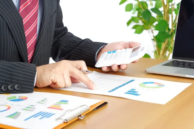 観察 監察 違い