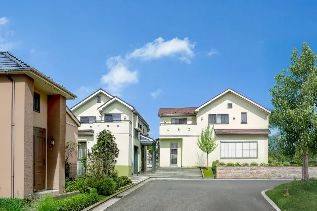 居住　在住　違い