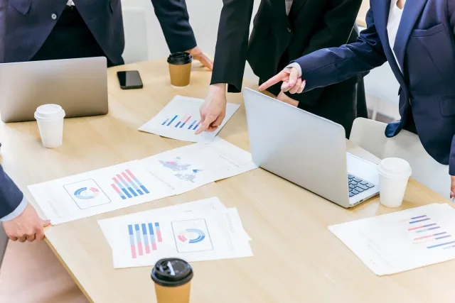 「通り一辺倒」の意味は?使い方や例文、類語と言い換え