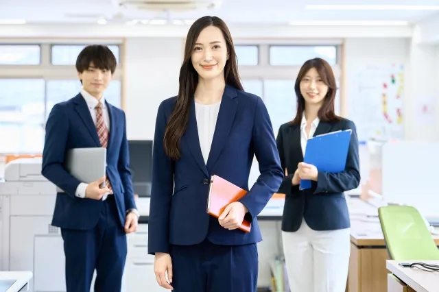 推挙　擁立　違い　意味　使い分け