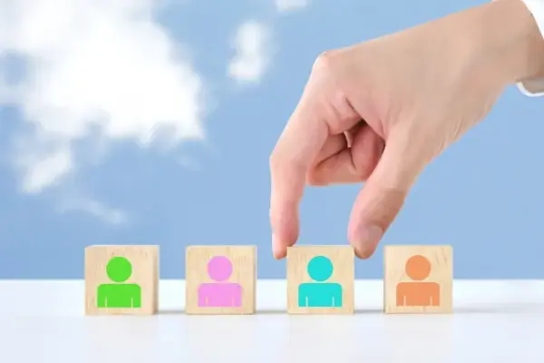 推薦　擁立　違い　意味　使い分け