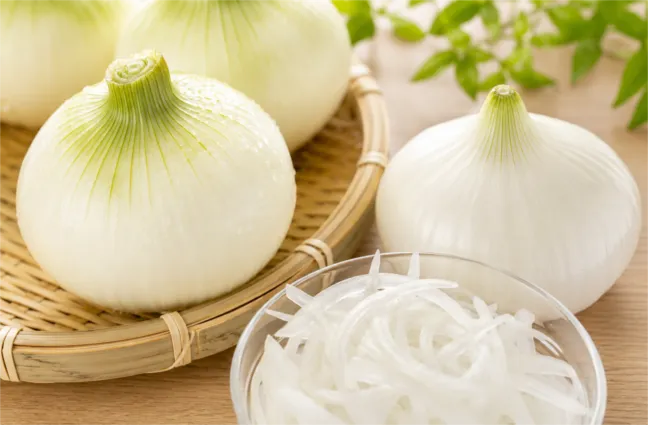 「新玉ねぎ」と「サラダ玉ねぎ」の違い味・辛さ・使い方